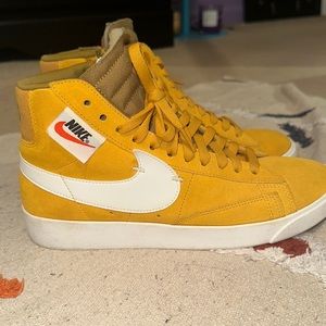 Nike blazers mid rebel yellow ochre
